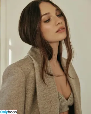 Maddie Ziegler / maddieziegler nude photo #1076