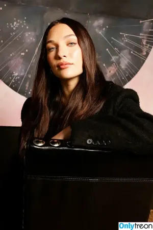 Maddie Ziegler / maddieziegler nude photo #1143