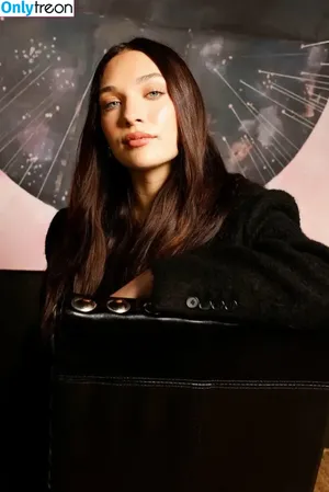 Maddie Ziegler / maddieziegler nude photo #1146