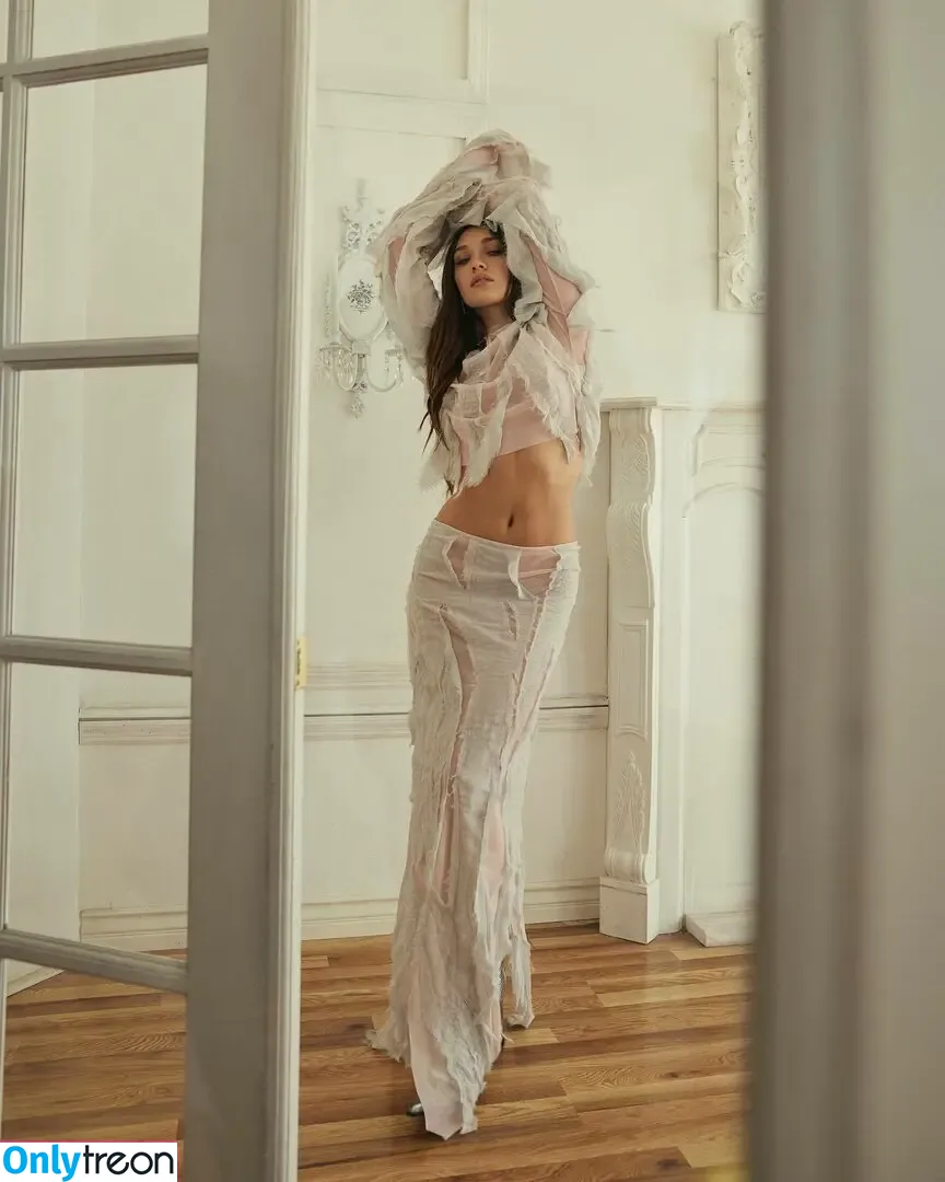 Maddie Ziegler nude photo #1059 (maddieziegler)