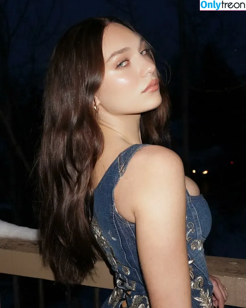 Maddie Ziegler nude photo #1117 (maddieziegler)