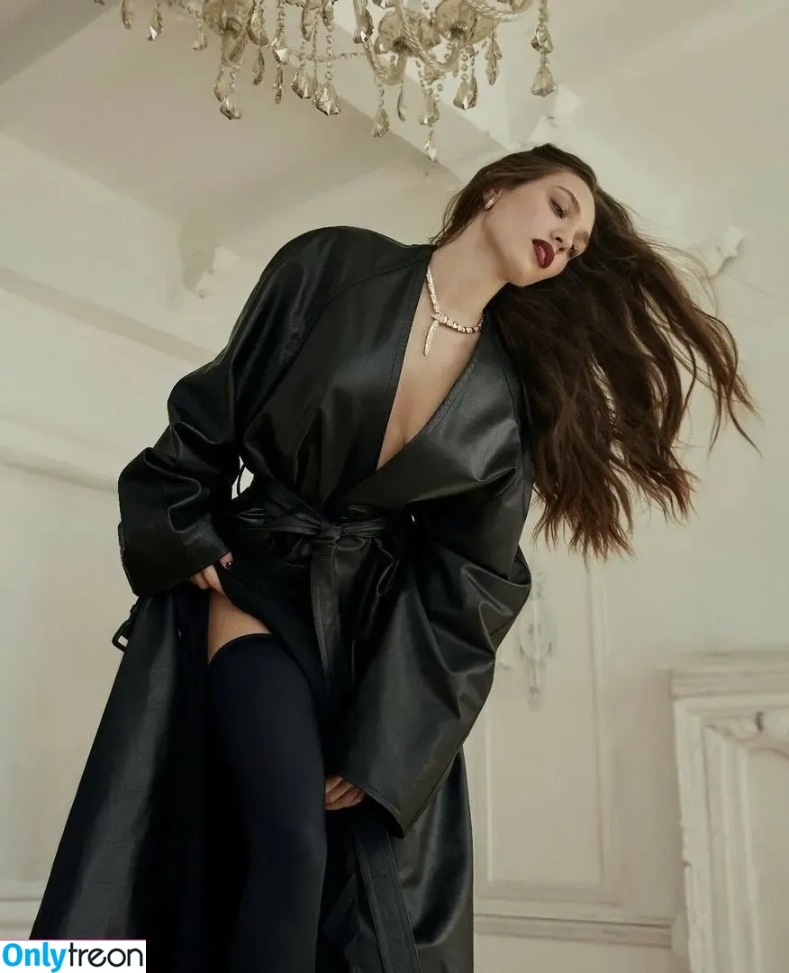 Maddie Ziegler nude photo #1164 (maddieziegler)