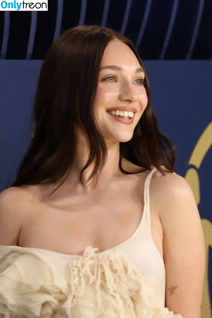 Maddie Ziegler nude photo #1204 (maddieziegler)