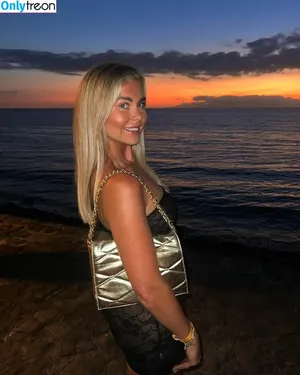 Maddison Denholm / heathermaddison / maddison_ox nude photo #0076