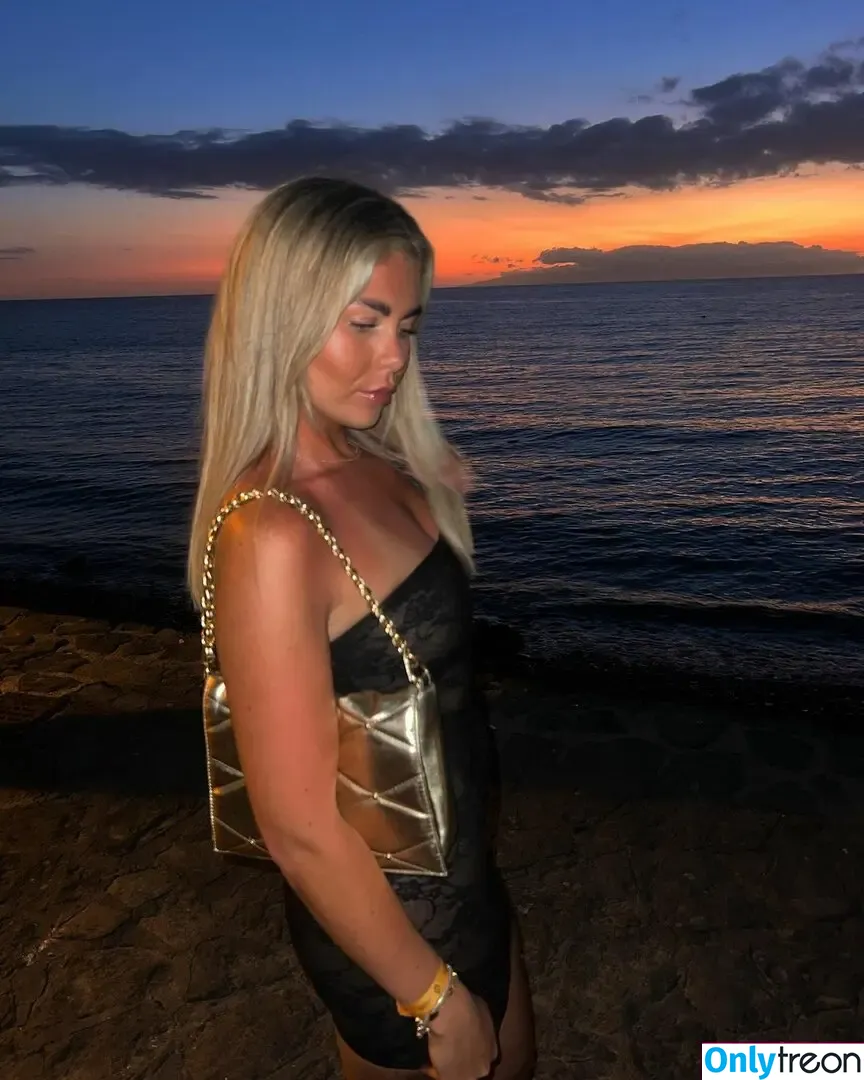 Maddison Denholm nude photo #0079 (heathermaddison / maddison_ox)