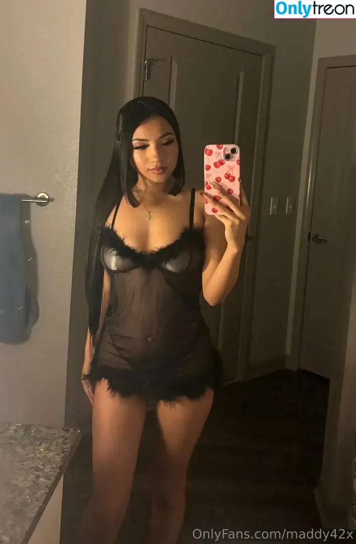 Maddy42x nude photo #0035 (maddy.xg)