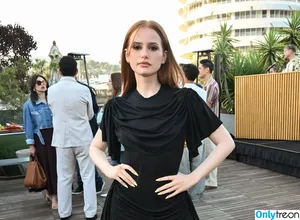 Madelaine Petsch / madelame nude photo #0220