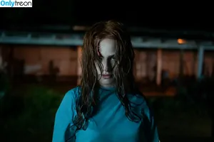 Madelaine Petsch / madelame nude photo #0231