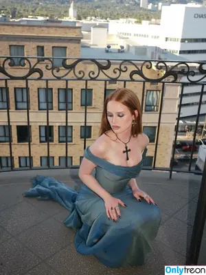 Madelaine Petsch / madelame nude photo #0378