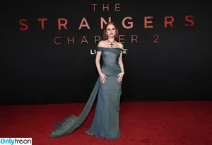 Madelaine Petsch / madelame nude photo #0389