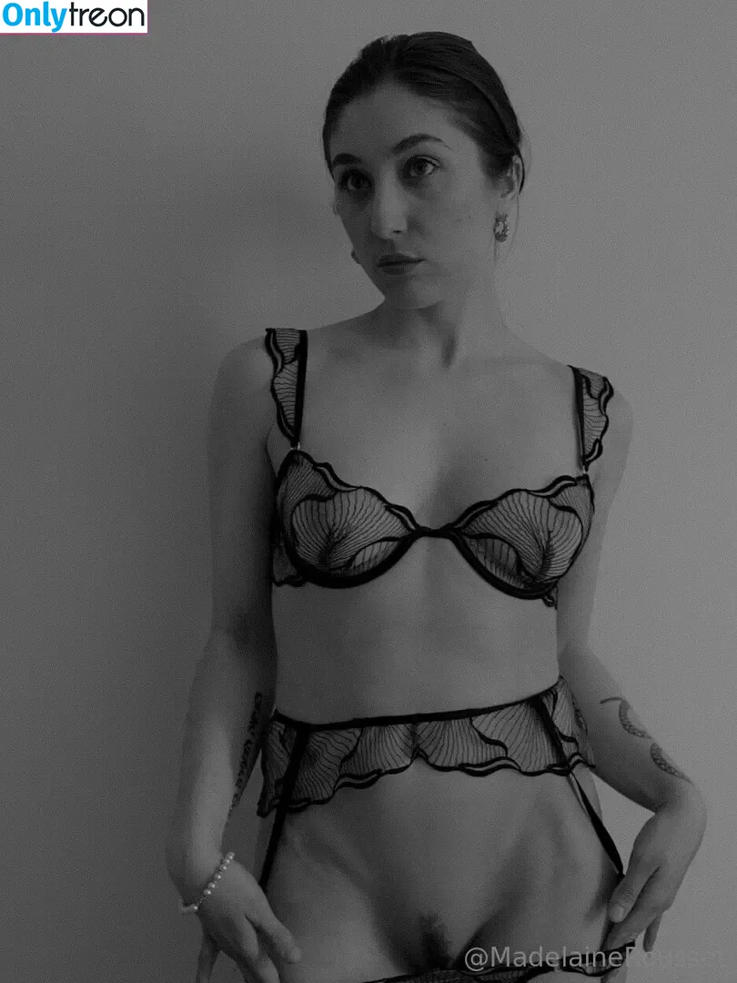 madelainerousset nude photo #0131 (madelaine_rousset)