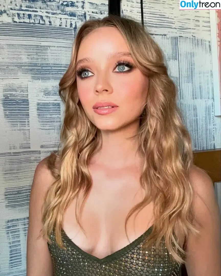 Madeleine Arthur nude photo #0011 (madeleinearthur)