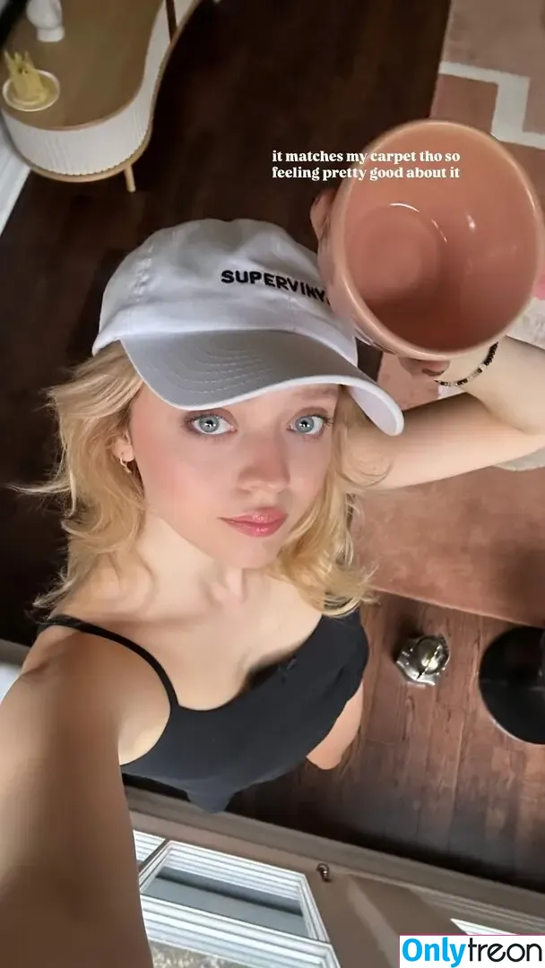Madeleine Arthur nude photo #0021 (madeleinearthur)