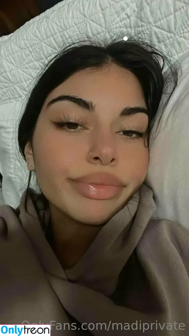 madiprivate nude photo #0001 (madialclosse)