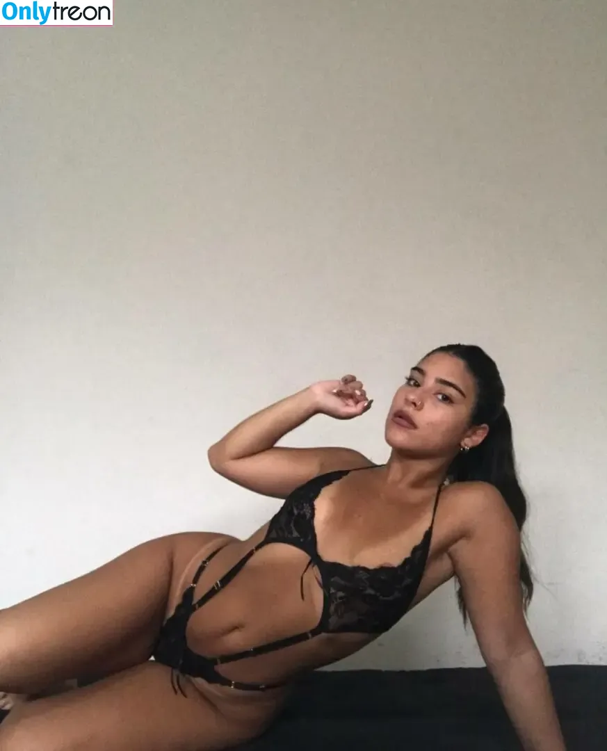 Madison nude photo #0357 (estefi / estrella.latina / madisonbeer)