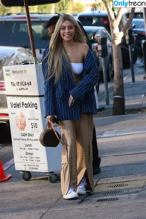 Madison Beer / madisonbeer nude photo #0577