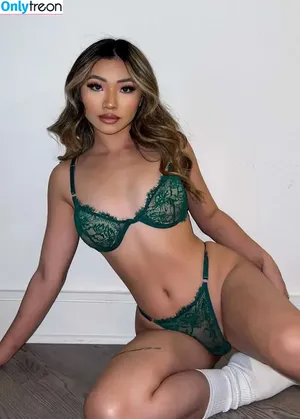 nude photo #0001