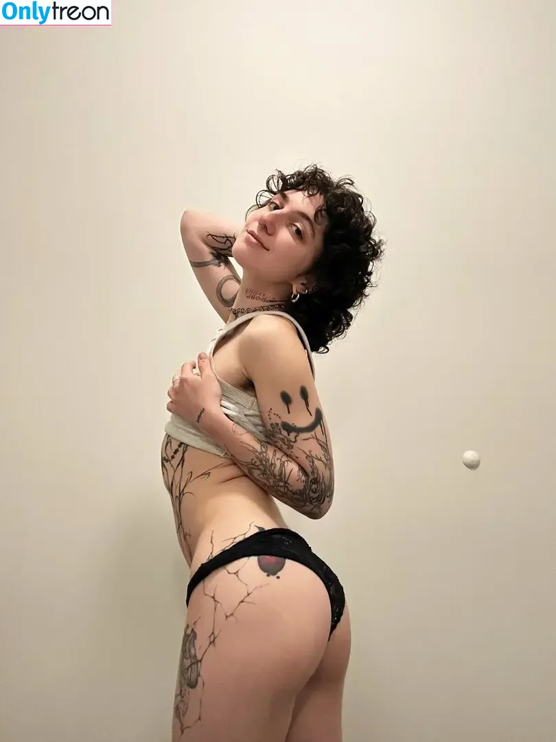 madison_olsen nude photo #0121 (maddymooo5)