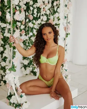 Madison Pettis / madisonpettis nude photo #0004