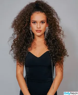 Madison Pettis / madisonpettis nude photo #0045