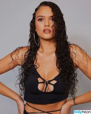 Madison Pettis / madisonpettis nude photo #0050