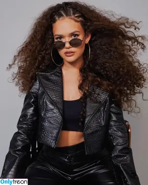 Madison Pettis / madisonpettis nude photo #0055