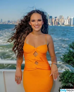 Madison Pettis / madisonpettis nude photo #0219