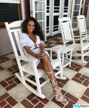 Madison Pettis / madisonpettis nude photo #0254