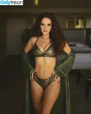 Madison Pettis / madisonpettis nude photo #0316