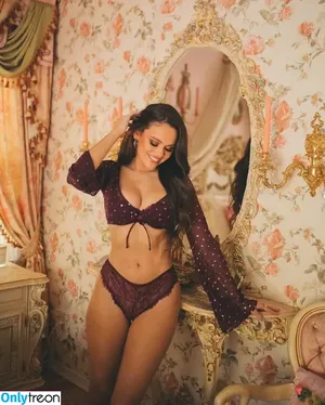 Madison Pettis / madisonpettis nude photo #0346