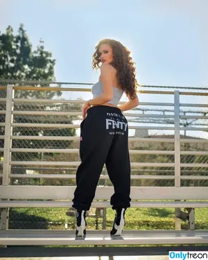 Madison Pettis / madisonpettis nude photo #0348