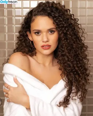 Madison Pettis / madisonpettis nude photo #0375
