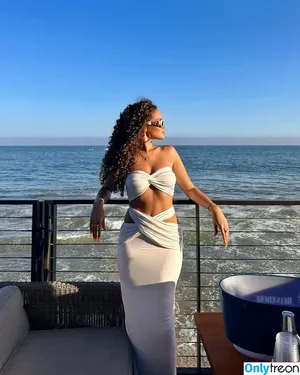 Madison Pettis / madisonpettis nude photo #0476