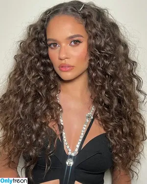 Madison Pettis / madisonpettis nude photo #0493