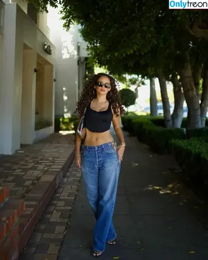 Madison Pettis / madisonpettis nude photo #0507