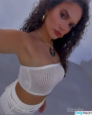 Madison Pettis / madisonpettis nude photo #0537