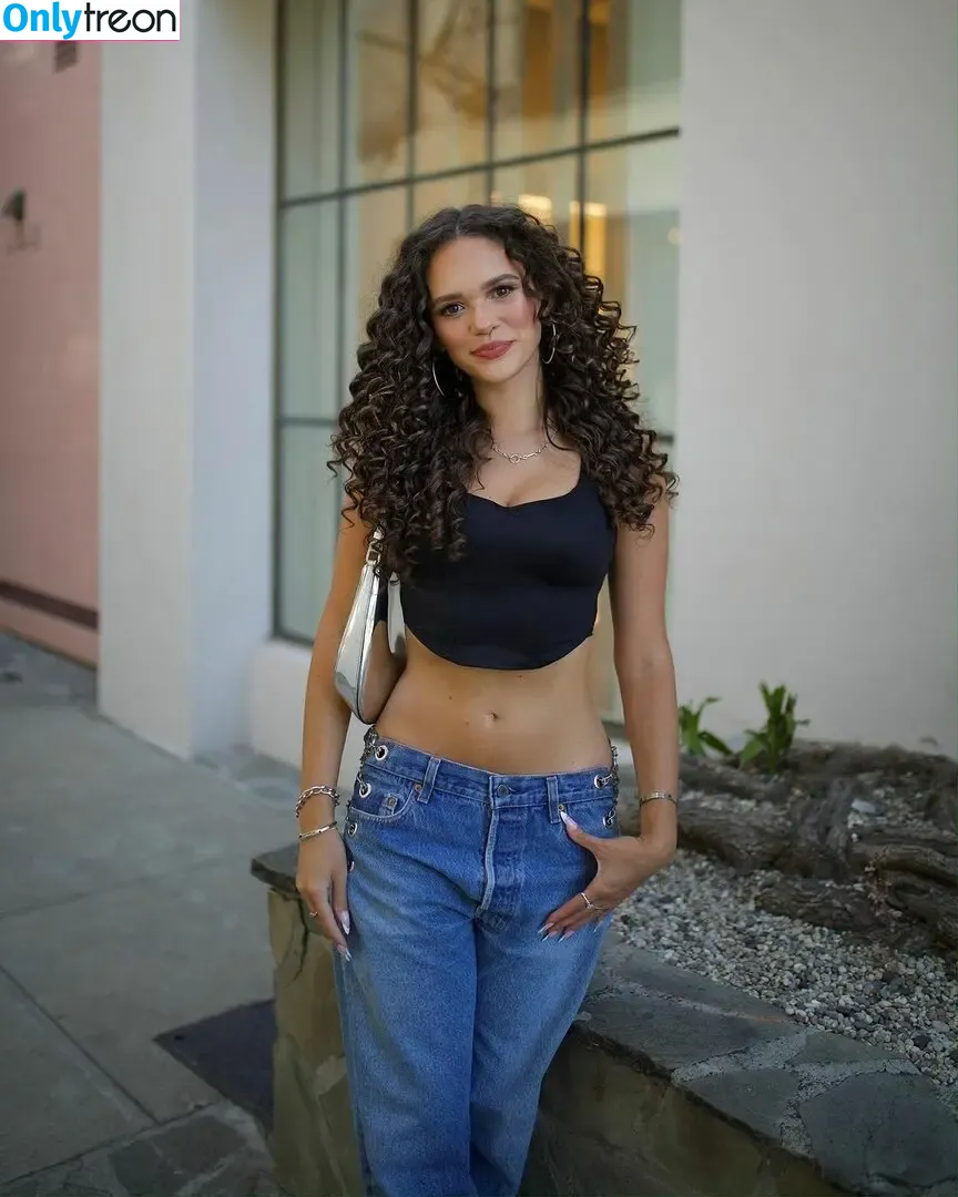 Madison Pettis nude photo #0506 (madisonpettis)