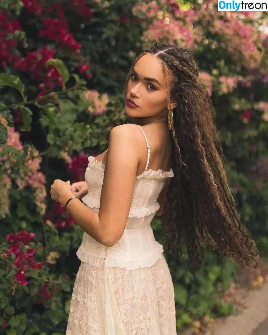 Madison Pettis nude photo #0760 (madisonpettis)