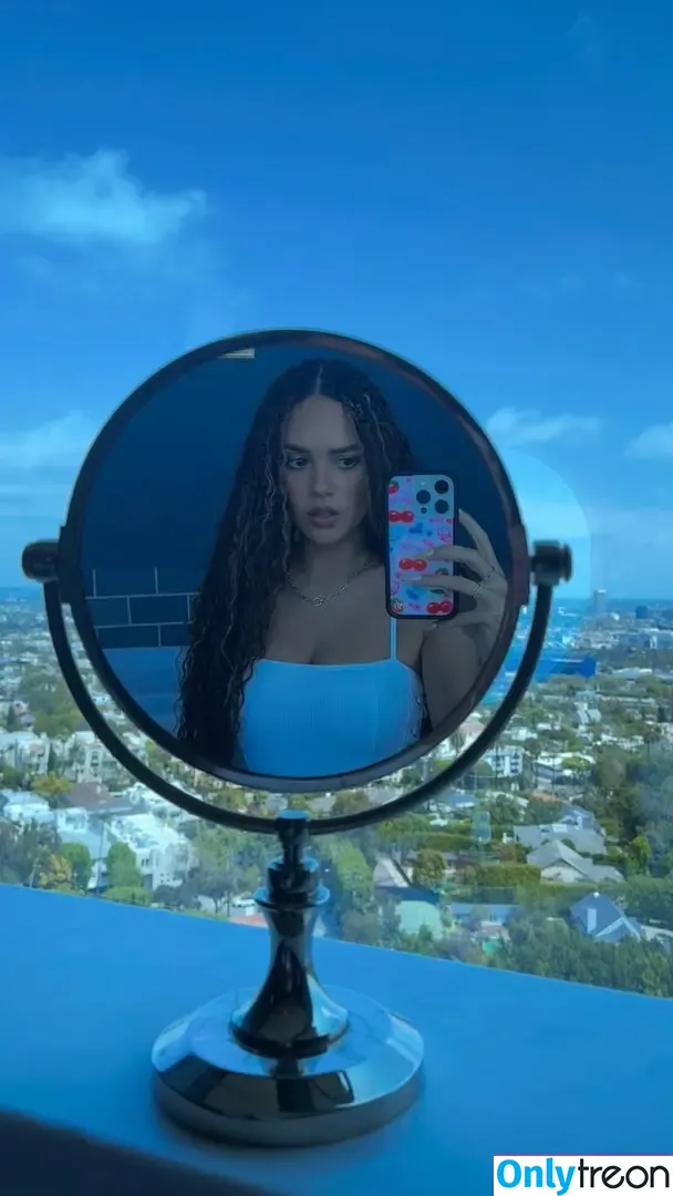 Madison Pettis nude photo #0813 (madisonpettis)