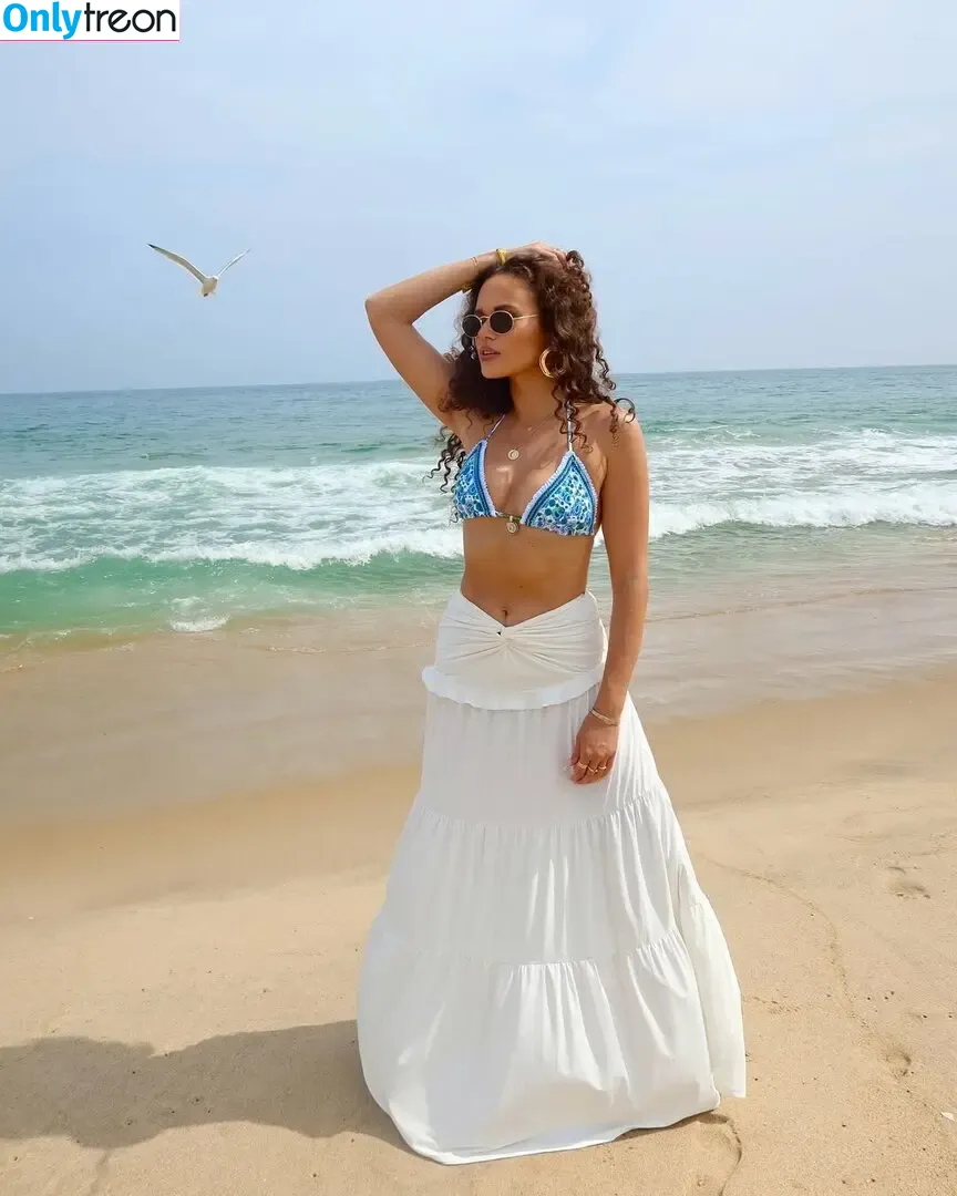 Madison Pettis nude photo #1035 (madisonpettis)