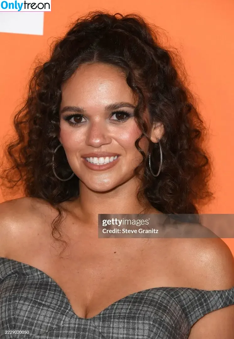 Madison Pettis nude photo #1062 (madisonpettis)