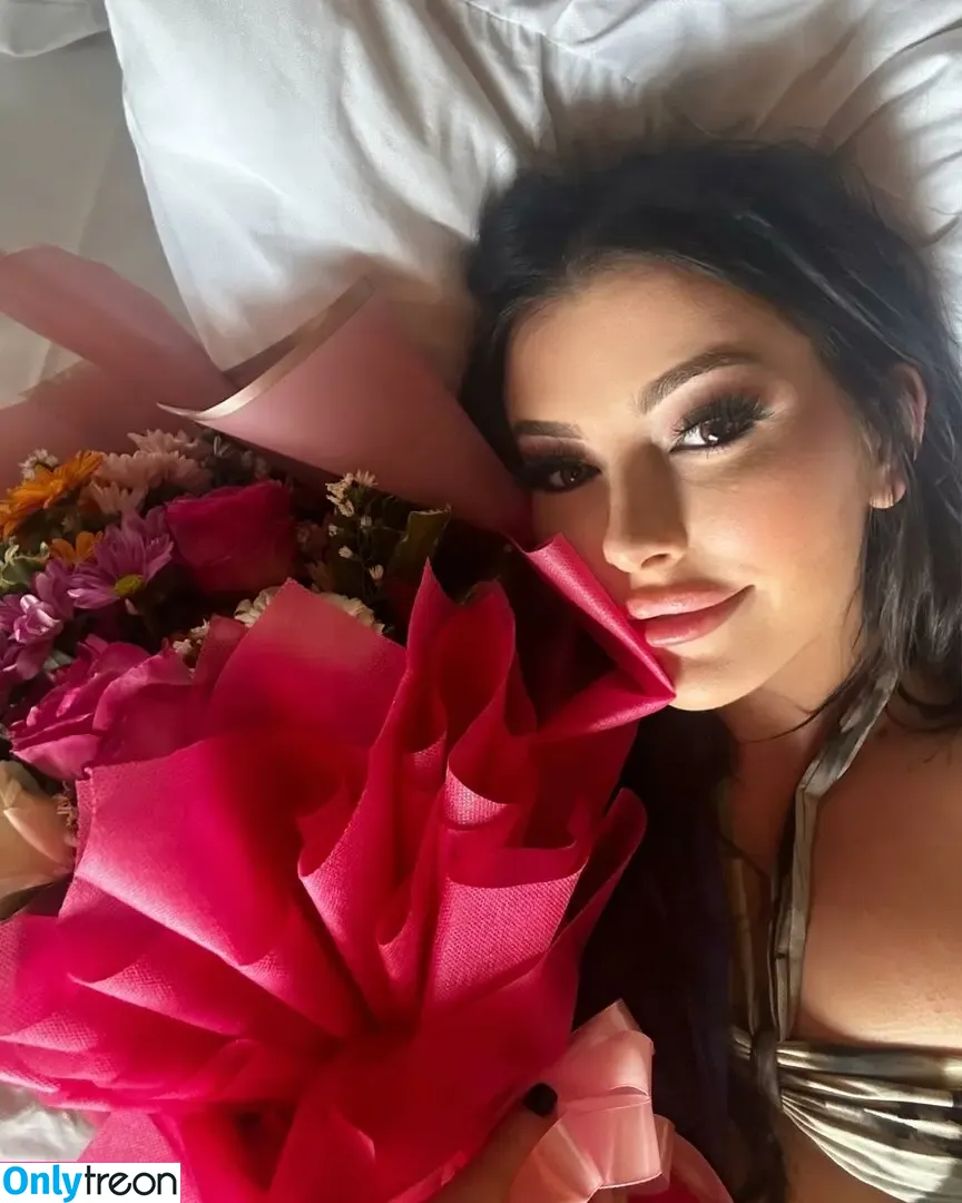 Madison Sinclair nude photo #0008 (maddsinclair / madisonsinclair)