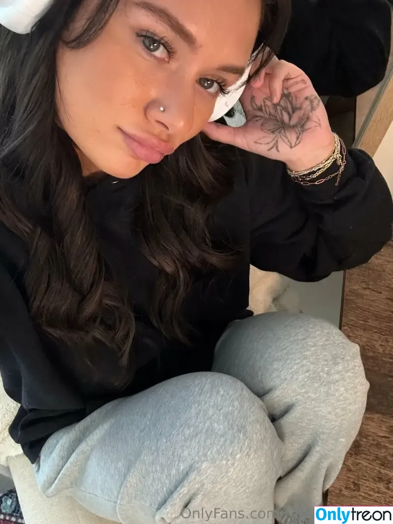 Madisonnrainn nude photo #0031 (madison.rainn)