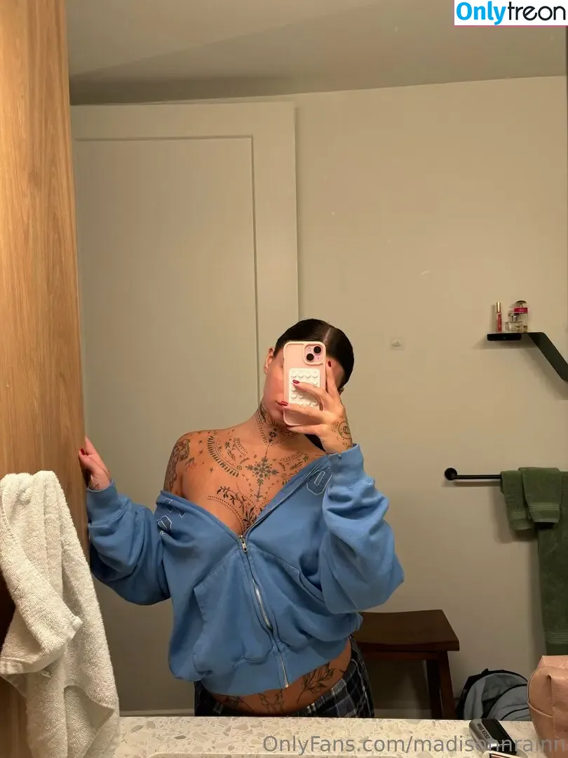 Madisonnrainn nude photo #0059 (madison.rainn)