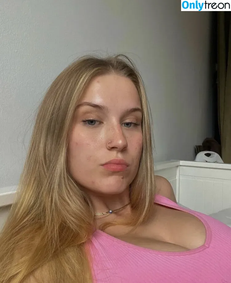 Madisun Sullivan nude photo #0007 (madisunsky3 / madisunsullivan)