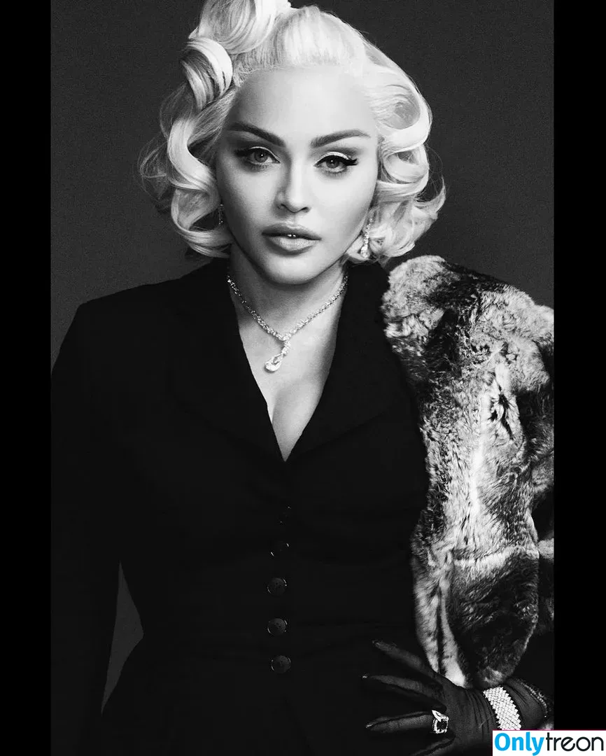 Madonna nude photo #0013 (Madonna)