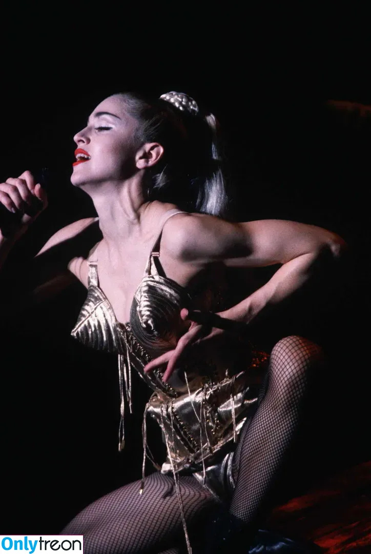 Madonna nude photo #0075 (Madonna)