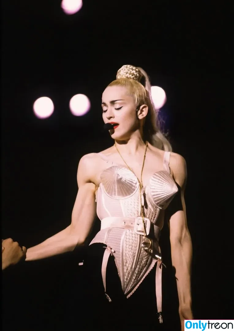 Madonna nude photo #0076 (Madonna)