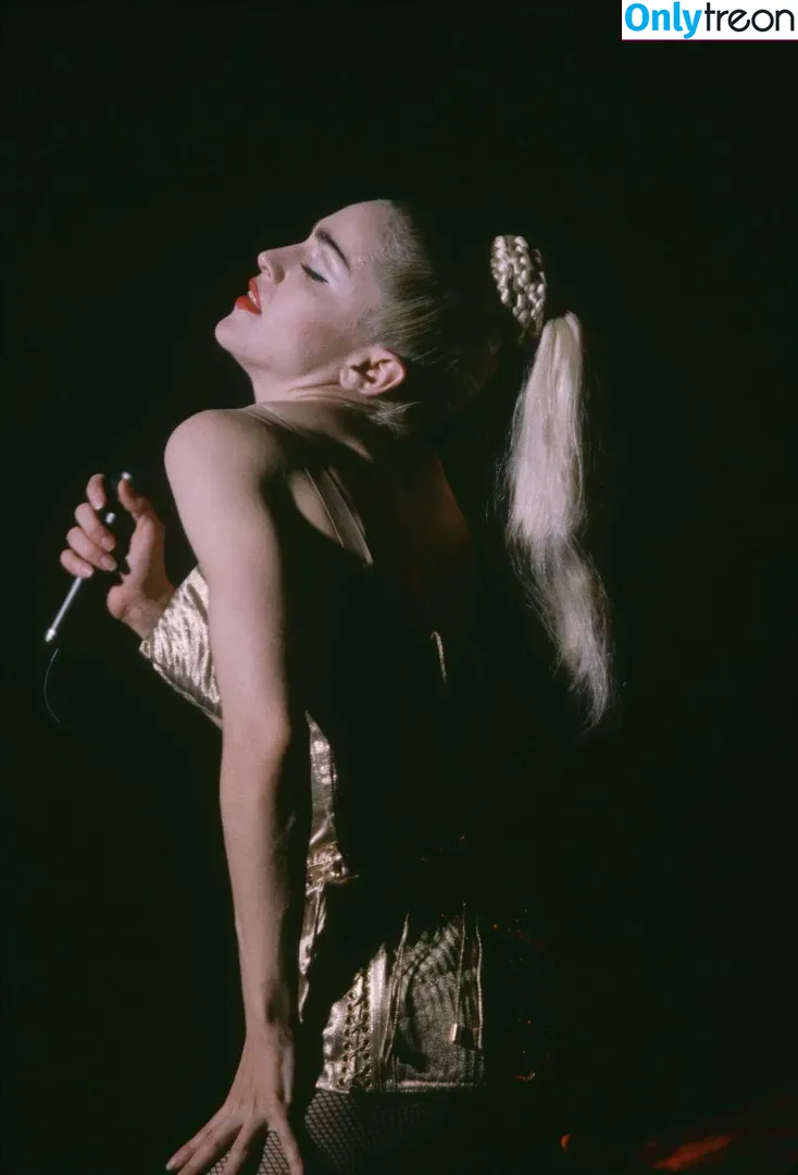 Madonna nude photo #0078 (Madonna)