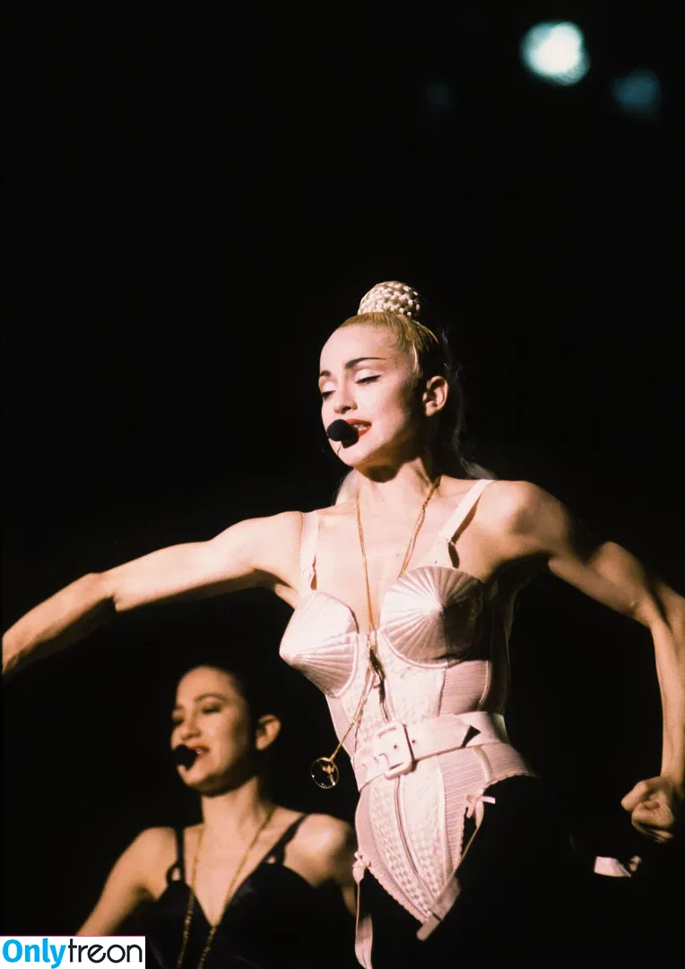 Madonna nude photo #0097 (Madonna)